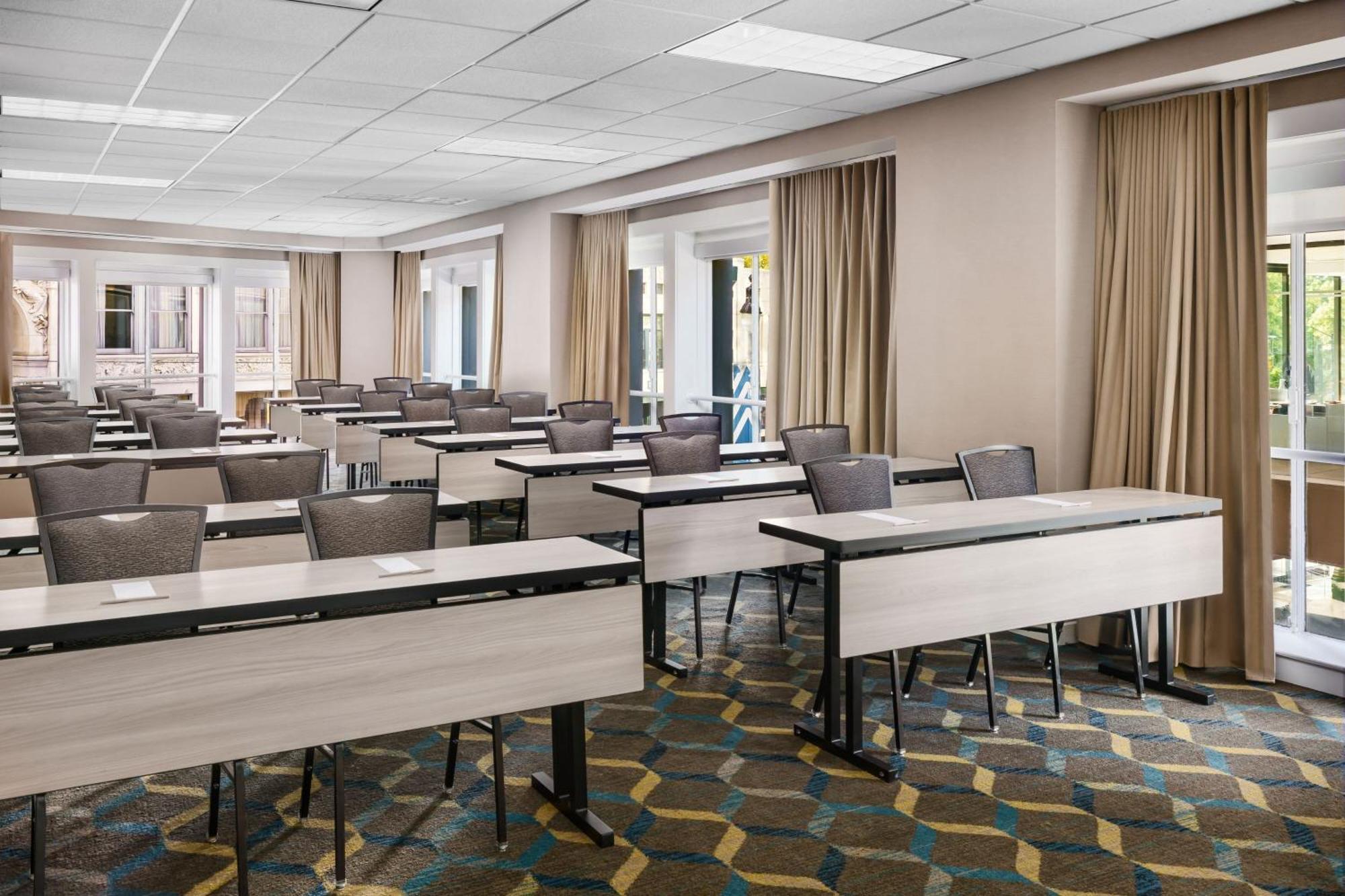 Residence Inn Atlanta Downtown Екстериор снимка